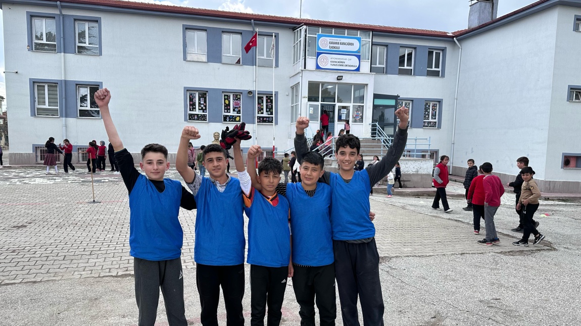 Okulumuzda düzenlediğimiz futbol turnuvasında 8/A sınıfı Şampiyon olmuştur. Tebrik ederiz.
