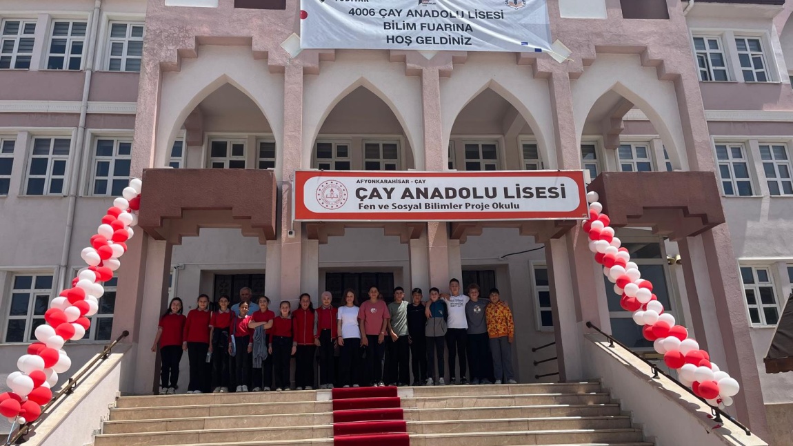 Okulumuz öğrencileri Çay Anadolu lisesinin sergilediği tübitak bilim Fuarı’nı gezdiler.